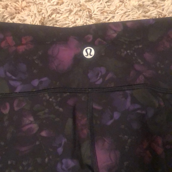 Lulu Lemon Leggings - Picture 4 of 4
